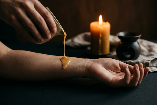Somatic Touch and Micro-Spinal Decompression: A Step-by-Step Thermal Massage Guide for High-Stress Professionals